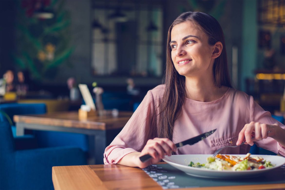 4 Tips for Being Confident When Eating Out Alone - Exhale Lifestyle